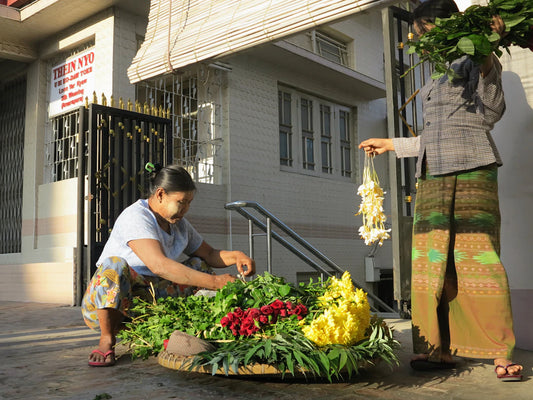 Embrace Local Flora in Your Bouquets for Unique Beauty